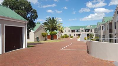 Apartment / Flat For Sale in Arauna, Brackenfell