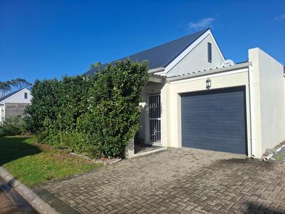 Townhouse For Rent in Stellenbosch, Stellenbosch